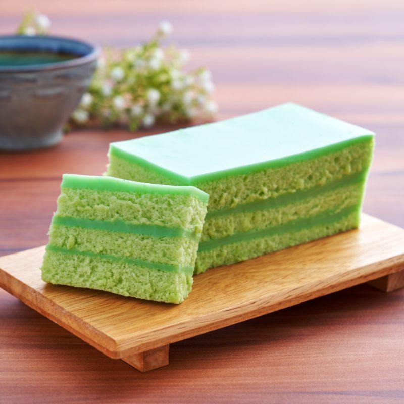 Pandan Layer Cake (+/-300g)